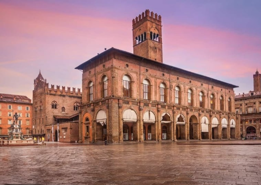 بولونيا في الشتاء: دفء الثقافة الإيطالية بعيدًا عن الزحام