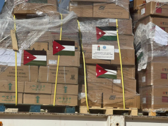 الأردن  ..  40 شاحنة مساعدات جديدة لأهل غزة