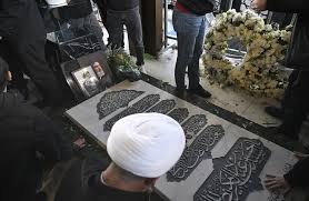 صحفي "إسرائيلي" يزور ضريح نصر الله في بيروت بضاحية بيروت الجنوبية ويلتقط صورا