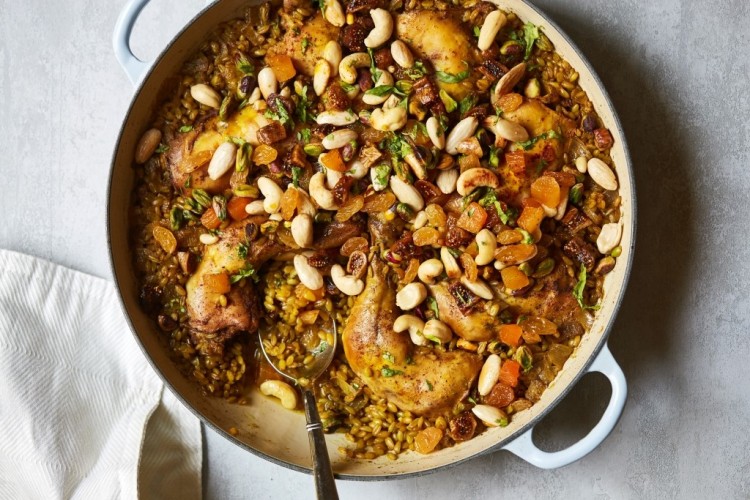  طريقة عمل دجاج بالزعفران مع الفريكة