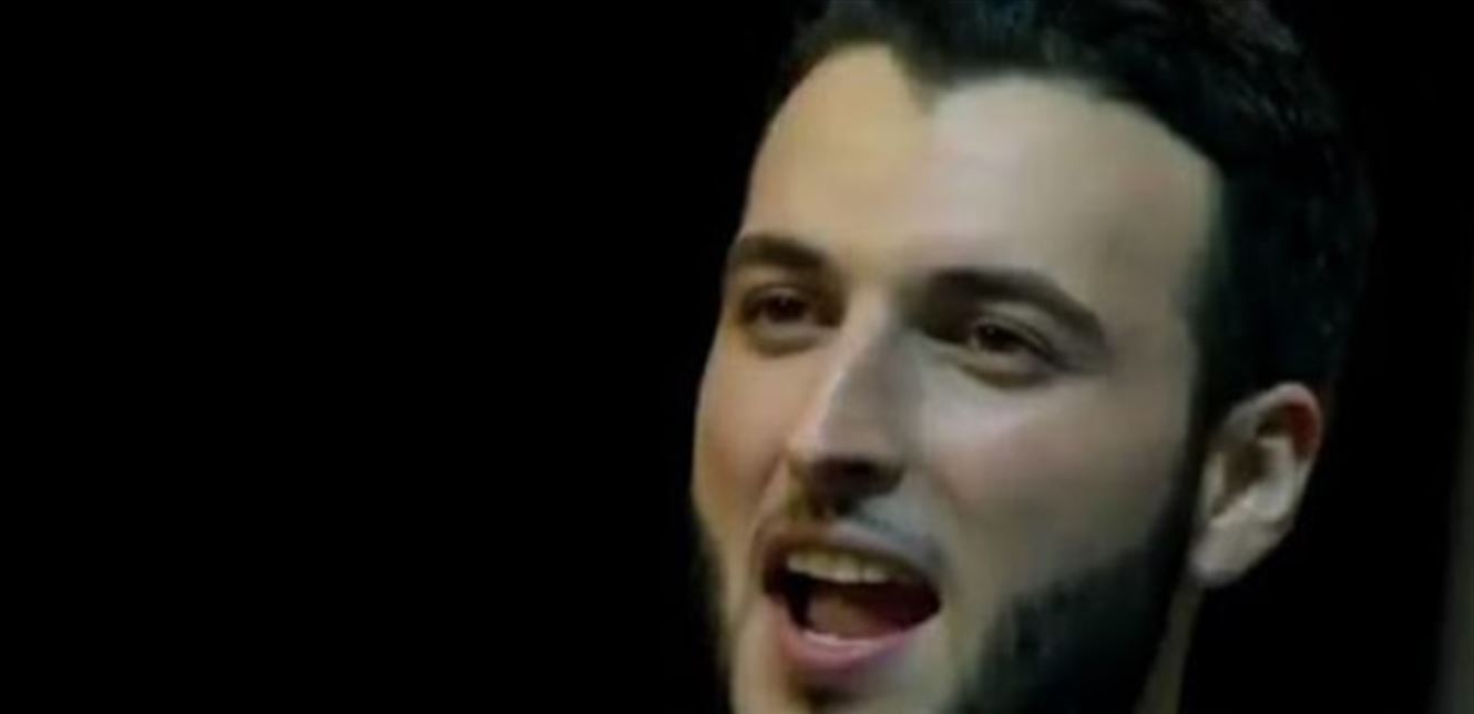 بالفيديو .. معايدة مميزة من المنشد وليد علاء الدين للأم بعيدها 