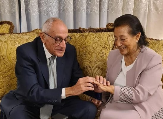 "الحب والزواج بعمر الـ 80" ..  نادية ويوسف يتحديان الزمن ويثبتان أن العمر مجرد رقم