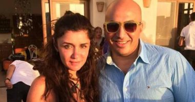 مصدر مقرب يكشف انفصال غادة عادل عن زوجها المخرج مجدى الهوارى