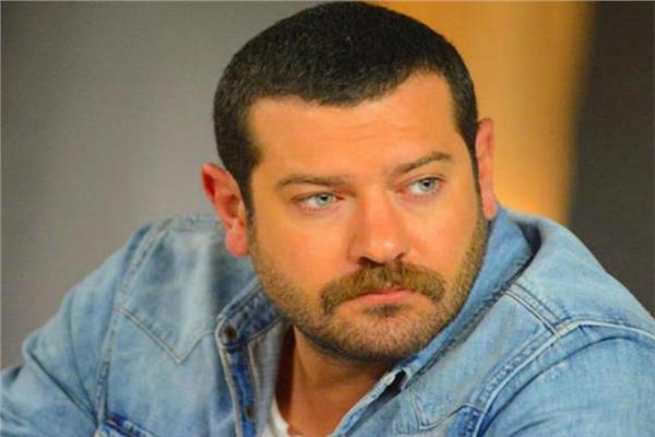 عمرو يوسف: كلمة تريند مزعجة ..  و السوشيال ميديا سلاح ذو حدين