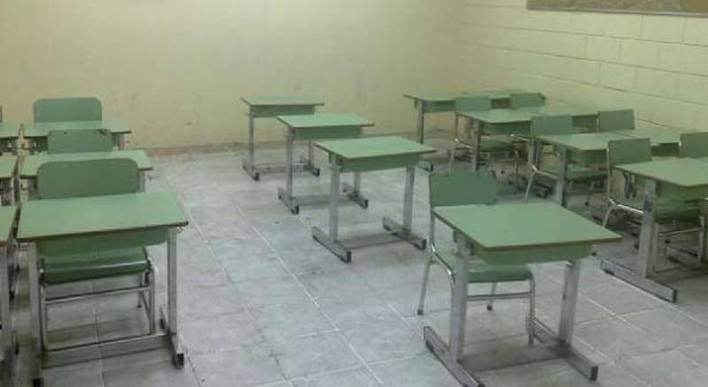 4 أشخاص يعتدون على طالب داخل مدرسة أثناء اختباره بـ"الكامل"