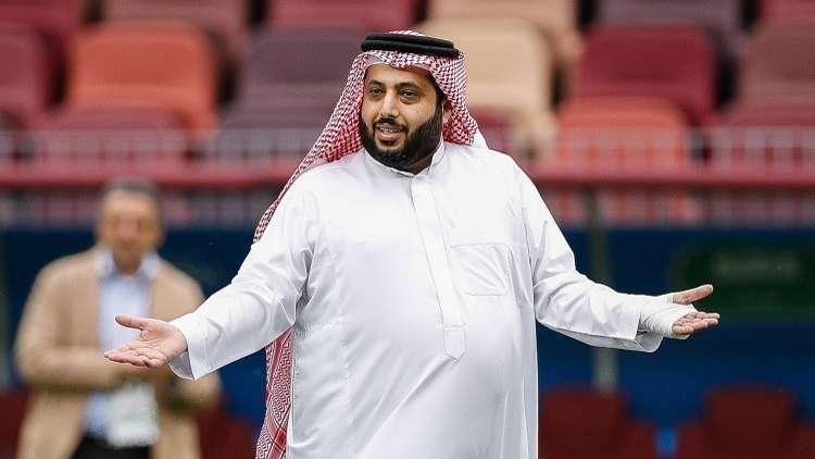 تركي آل الشيخ يثير الجدل بقاعدة مهمة بعد سن الـ40