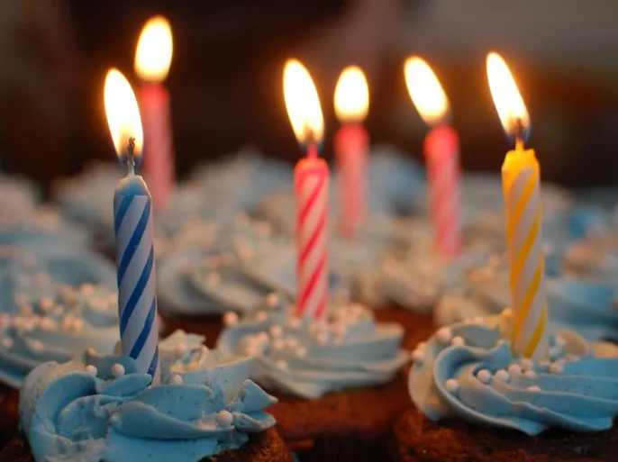 زوجتي لم تقتنع بعدم الاحتفال بعيد الميلاد  ..  فما نصيحتكم؟