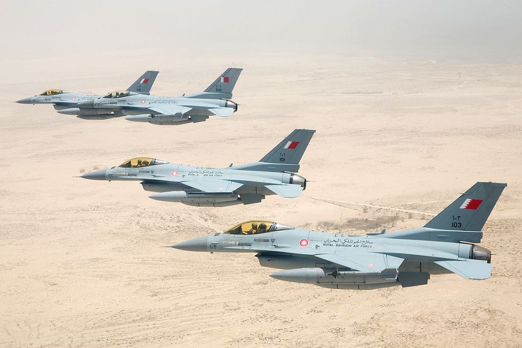 البحرين تشارك بـ12 مقاتلة في عاصفة الحزم
