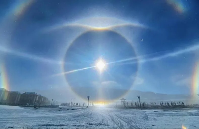 ناسا تشارك صورة لهالة جليدية حول الشمس (شاهد)