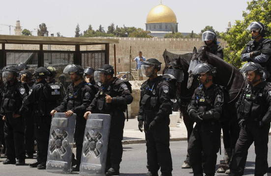 الاحتلال يعلن عن فرض قيود على وصول المصلين الفلسطينيين للمسجد الأقصى خلال رمضان