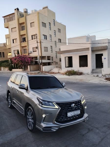 جيب لكزس LX570 موديل 2016 كت 2021 للبيع