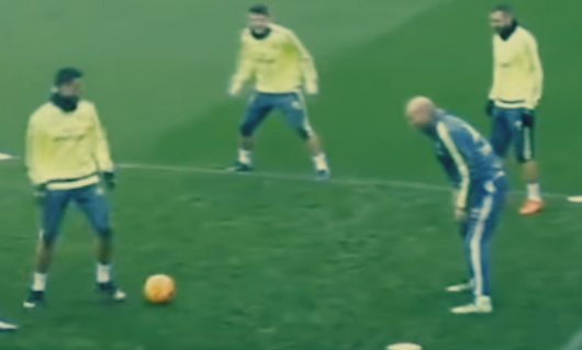 شاهد كريستيانو رونالدو يحاول «تلبيس زيدان كوبري»: رد فعل مذهل