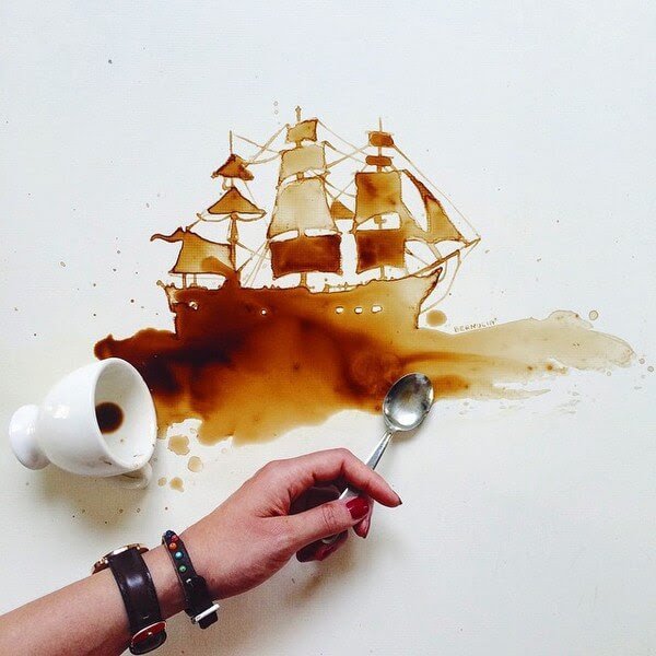 بالصور ..  فنانة إيطالية تبدع في الرسم بالقهوة والعسل والشوكولاتة!