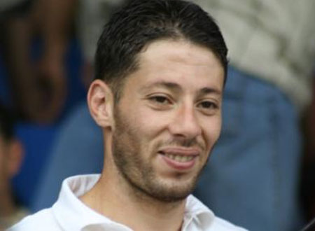 مقتل  المهاجم  الجزائري نبيل حيماني بعد سقوطه من الطابق الثاني 