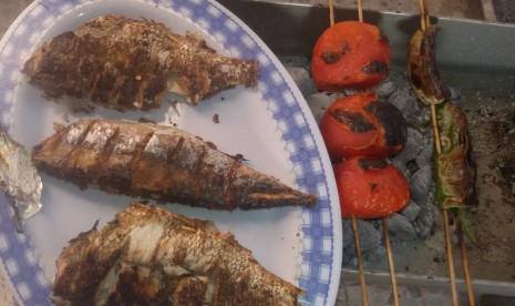 تفسير حلم رؤية أكل السمك في المنام لابن سيرين