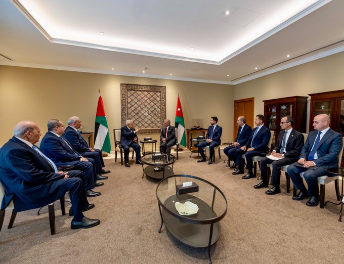 الملك يؤكد لدى استقباله الرئيس عباس دعم الأردن الراسخ للأشقاء الفلسطينيين