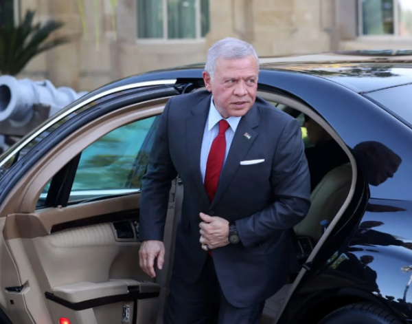 الملك يغادر أرض الوطن متوجهًا إلى مصر