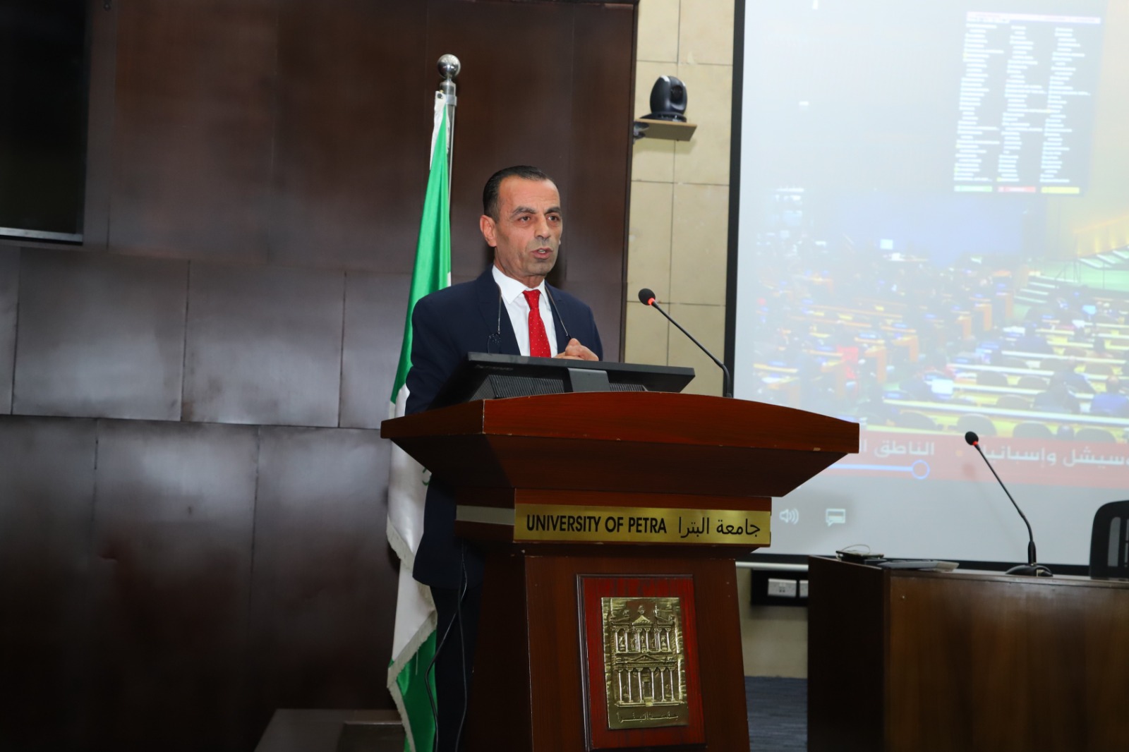 مركز التعليم المستمر في جامعة البترا يستضيف الإعلامي خالد القضاة 