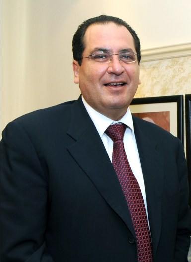 صلاح الدين البشير الدبلوامسي المحنك و صاحب العطاء