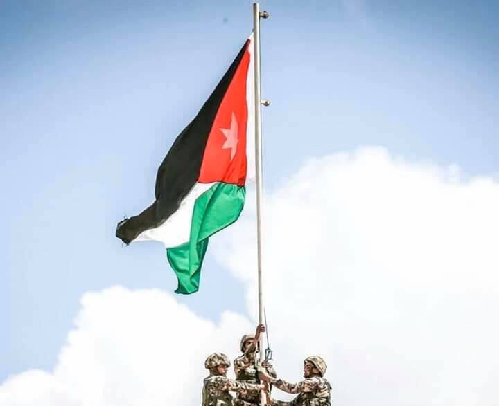 كبار البلد … وكراسيها .