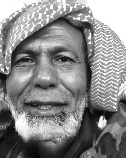 تفاصيل موجعة يرويها نجل وشقيق المتوفى بانفجار جسم غامض: "أحن واحد علي بالدنيا" - فيديو