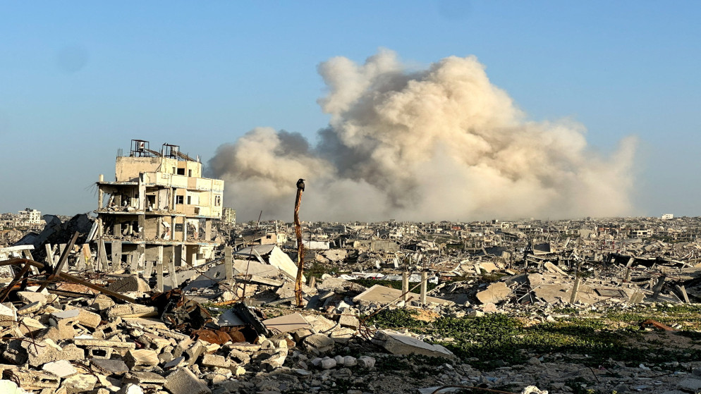 شهداء ومصابون بقصف الاحتلال شمالي وجنوبي قطاع غزة