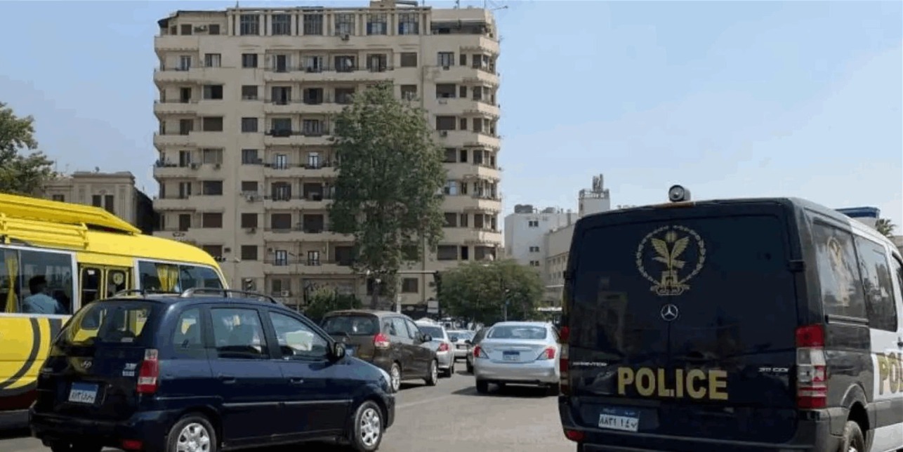 امرأة حرقت زوجها ووالدتها