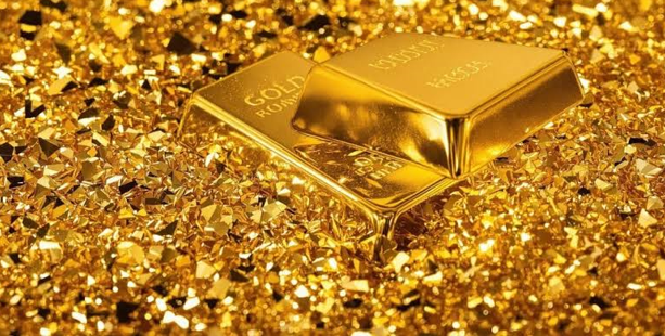 الذهب يفقد بريقه مع اشتعال الشرق الأوسط ..  والأسعار قرب 4,000 دولار