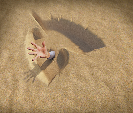 الرمال المتحركة في المنام لابن سيرين