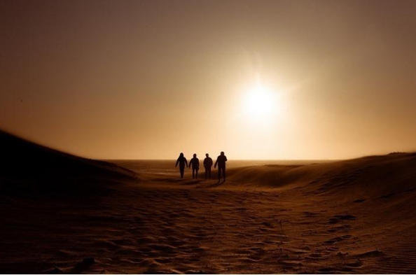 كويتي وابنه يقضيان عطشا في صحراء السعودية 
