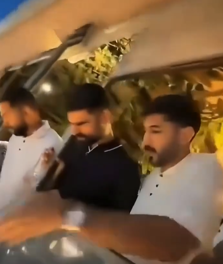 إقبال جماهيري لافت على افتتاح مطعم يملكه لاعبو المنتخب الوطني ..  فيديو