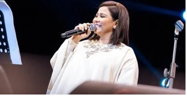 شيرين عبد الوهاب تنفي صحة خبر إقامة حفل يجمعها بالفنان فضل شاكر