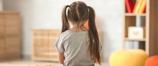 أميل إلى الانعزال  ..  ما الحل؟