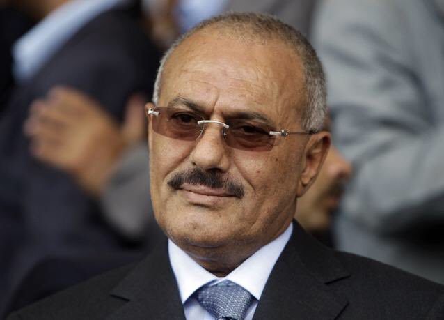 أول ظهور لأفراد عائلة علي عبد الله صالح في سجون صنعاء (صورة)
