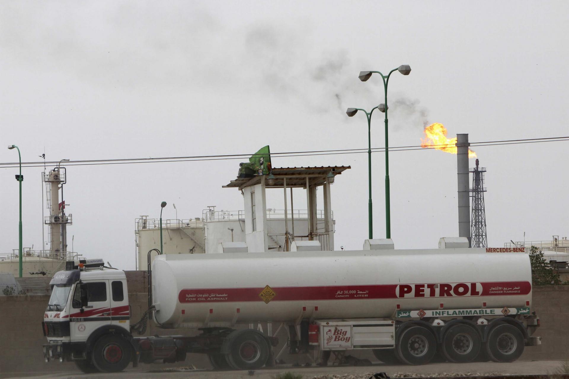 بدء دخول شاحنات النفط العراقي للأردن