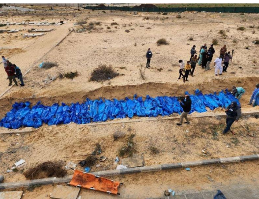 انتشال جثامين 293 شهيدا من مجمع ناصر الطبي في غزة