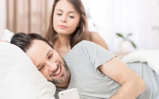 حلمت أن زوجي يخونني 