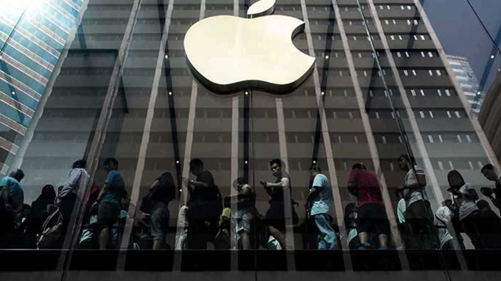 إيطاليا تغرم أبل 115 مليون دولار  