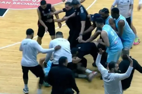 اتحاد السلة يعيد مباراة الفيصلي واتحاد عمان ويقر عقوبات انضباطية