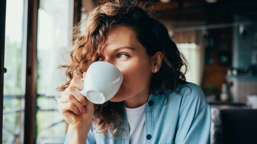 هل يجب على مرضى الضغط التوقف عن شرب القهوة؟  