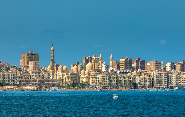 بالصور  ..  رحلة سياحية مميزة إلى مدينة الإسكندرية