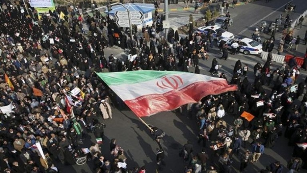 تجدد الاحتجاجات في ظهران ضد خامنئي وتصعيد أميركي تجاه إيران