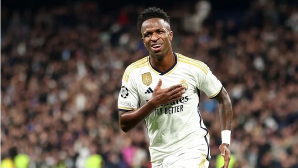 فينيسيوس جونيور تعرض لهتافات عدائية من جماهير اوساسونا