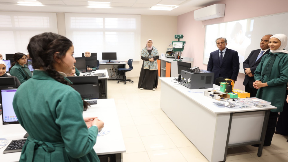 حسان يدعو لتزويد الطلبة بأدوات الذكاء الاصطناعي وآليات جمع البيانات الرقمية