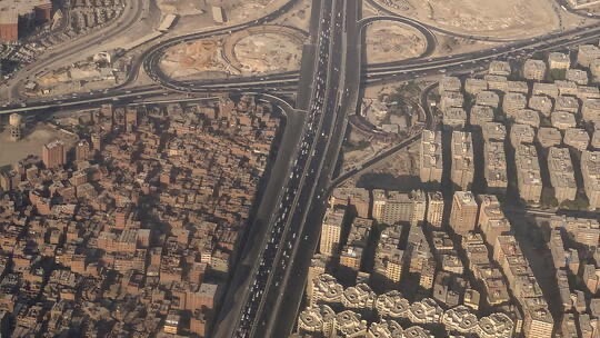 مصر ..  تحديد أماكن حصول المواطنين على مقابر بالدولار