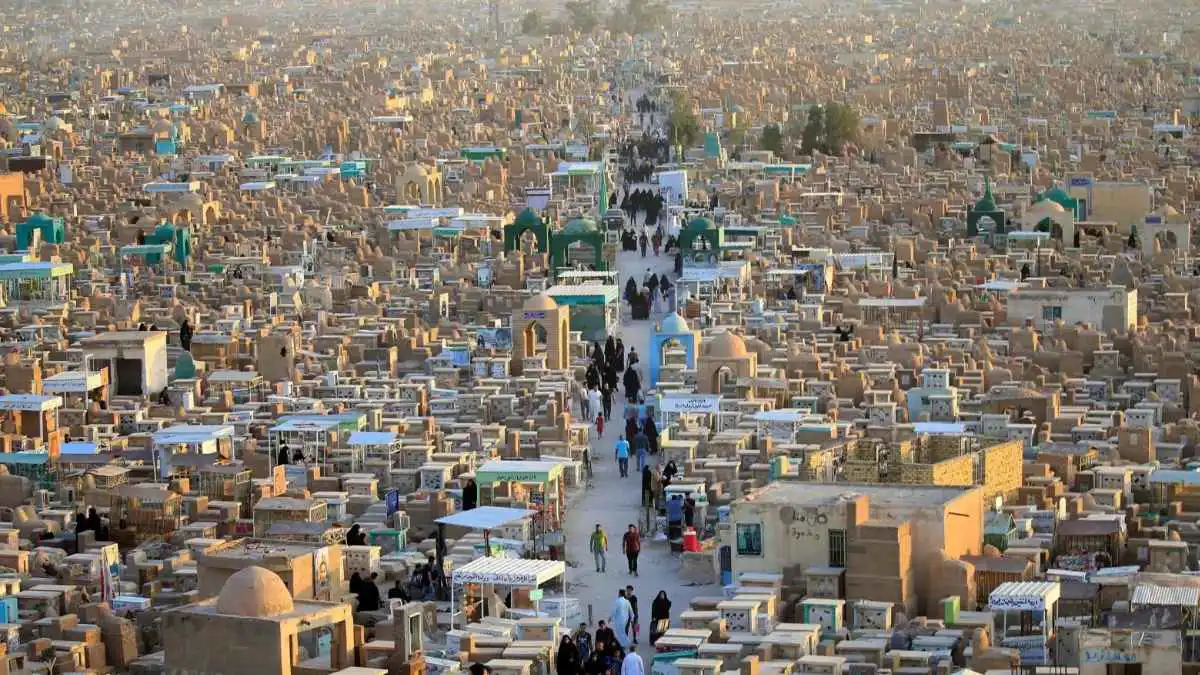 زيارة قبر تنتهي بجريمة قتل في العراق 