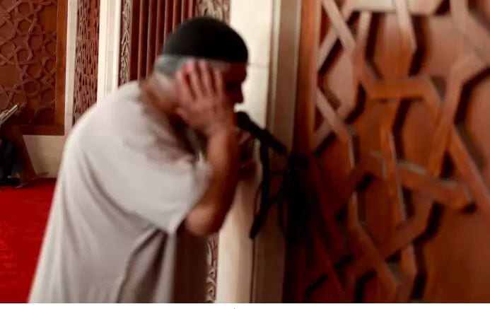 شاب يقتل جاره المؤذن بسبب انزعاجه من صوته عند الآذان باليمن