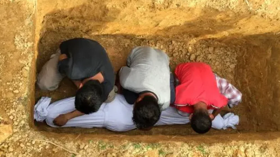 مقبرة أردنية تشهد واقعة غريبة: إحباط محاولة وضع "طلاسم" في فم جثمان متوفى