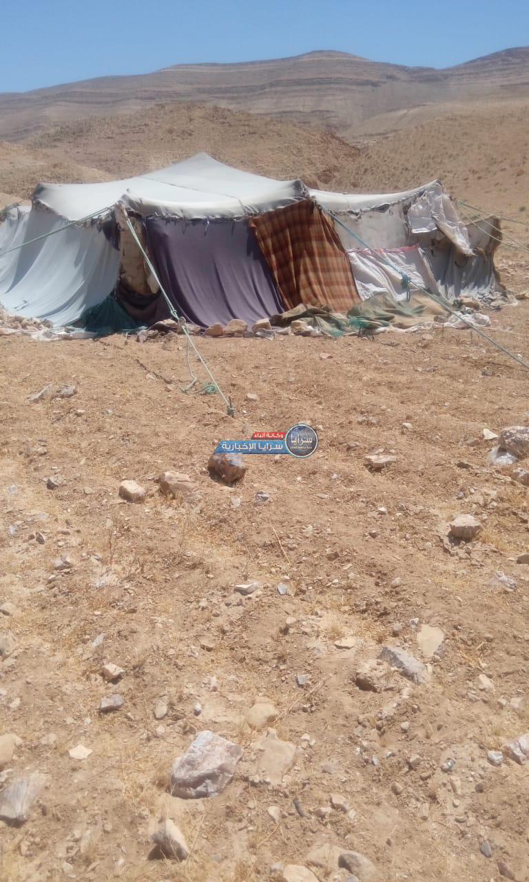 بالفيديو والصور ..  أهالي منطقة البربيطة في الطفيلة يعانون من انعدام الخدمات ولا يجدون مياه نظيفة للشرب ويسكنون في خيام 