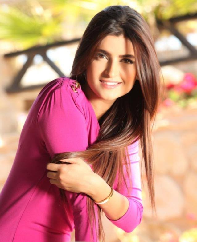 تغريدة " هلا بالخميس " للمذيعة الاردنية " علا الفارس " تثير غضب السعوديين ..  تفاصيل